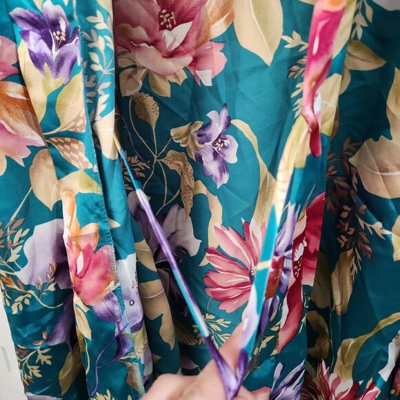 California Dynasty Vintage Floral Satin Robe Medium Boudoir Kimono Short Length - Picture 3 of 12